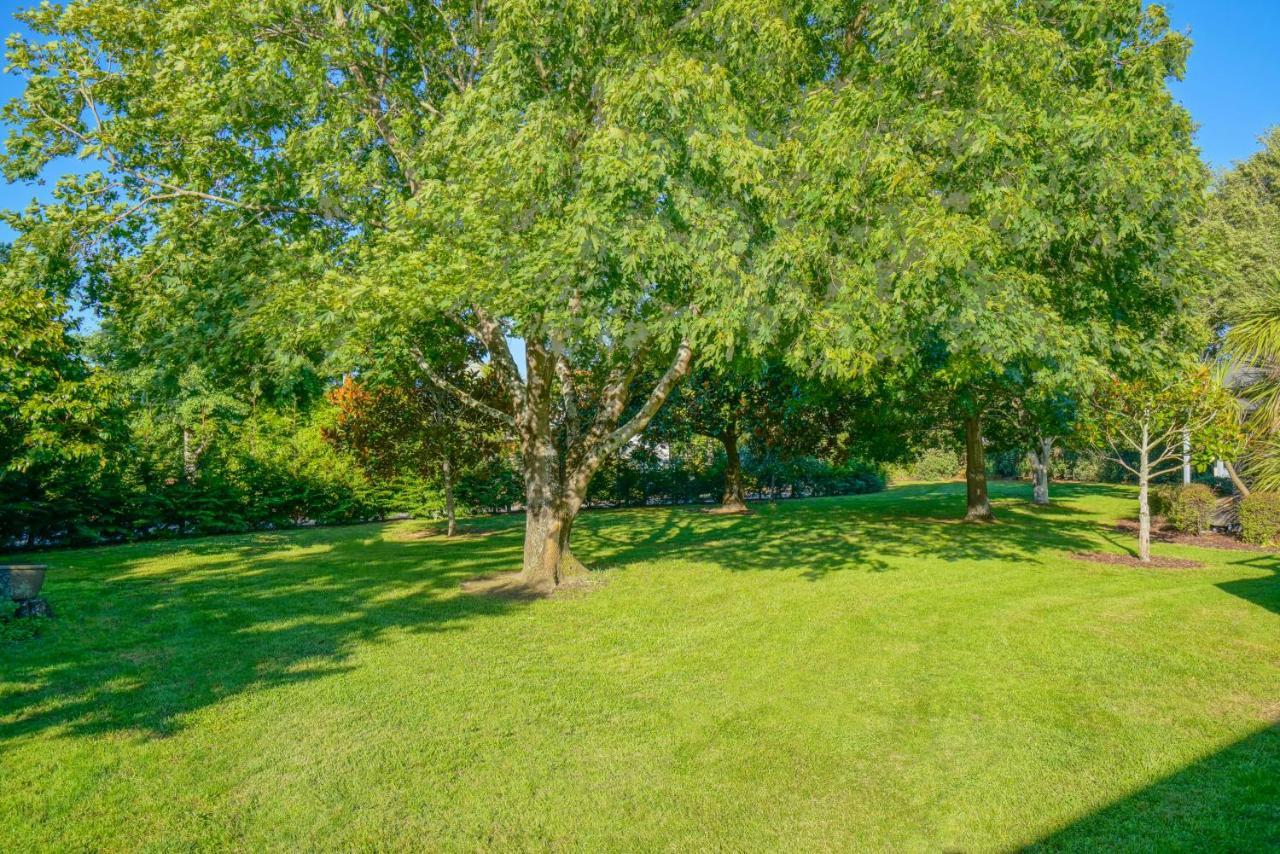 Parehua Resort Martinborough Eksteriør billede The park in 2019