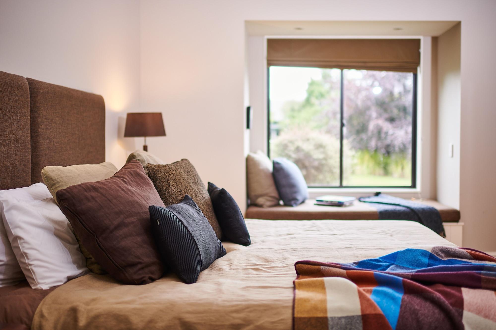 Parehua Resort Martinborough Eksteriør billede A bedroom at the hotel
