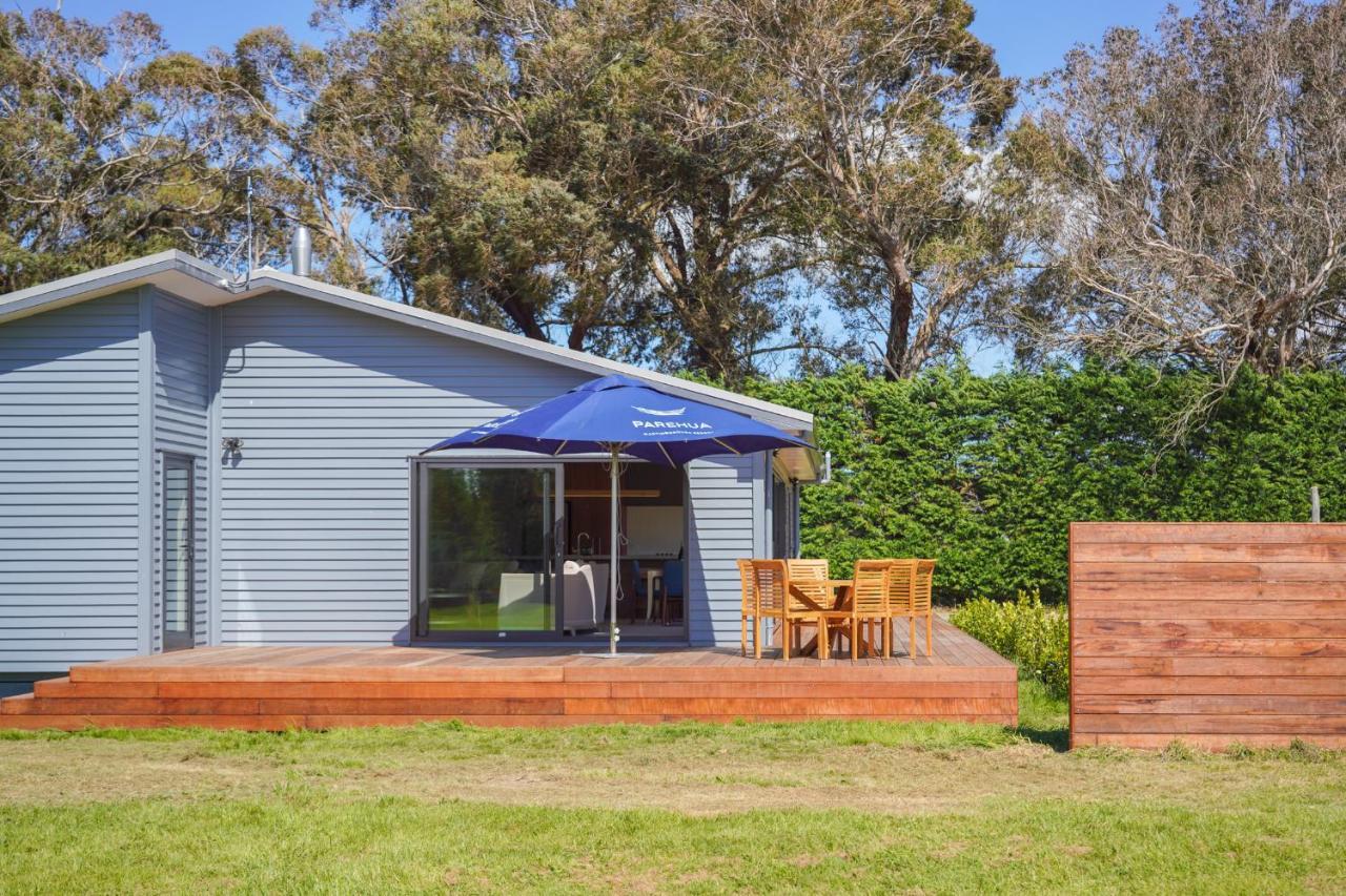Parehua Resort Martinborough Eksteriør billede A typical holiday home at the park